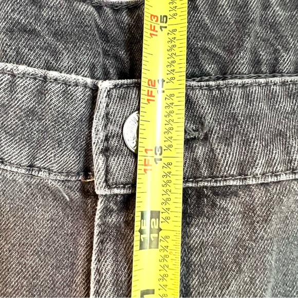 H&M NWT Loose Mom Jeans, Black Wash, Grey Relaxed Fit Straight Jeans - Picture 11 of 12